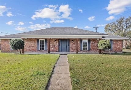 300 Robert Lee Circle