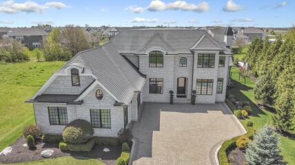 3761 WINTERGREEN Terrace