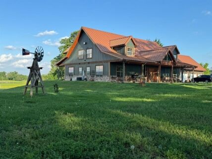 1521 County Rd 3117