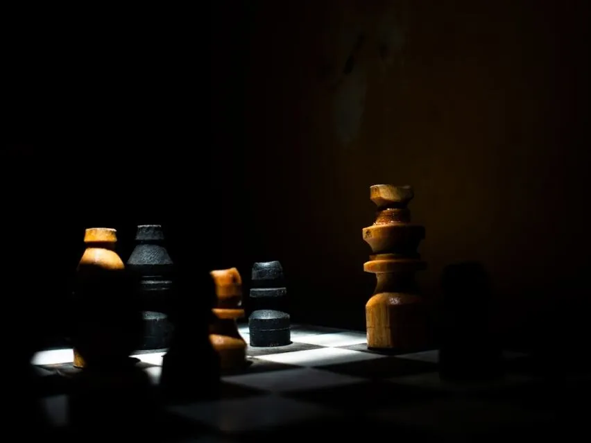 Minimalist photo of a single chess piece strategically positioned to win a game, symbolizing a clear advantage in a negoti...