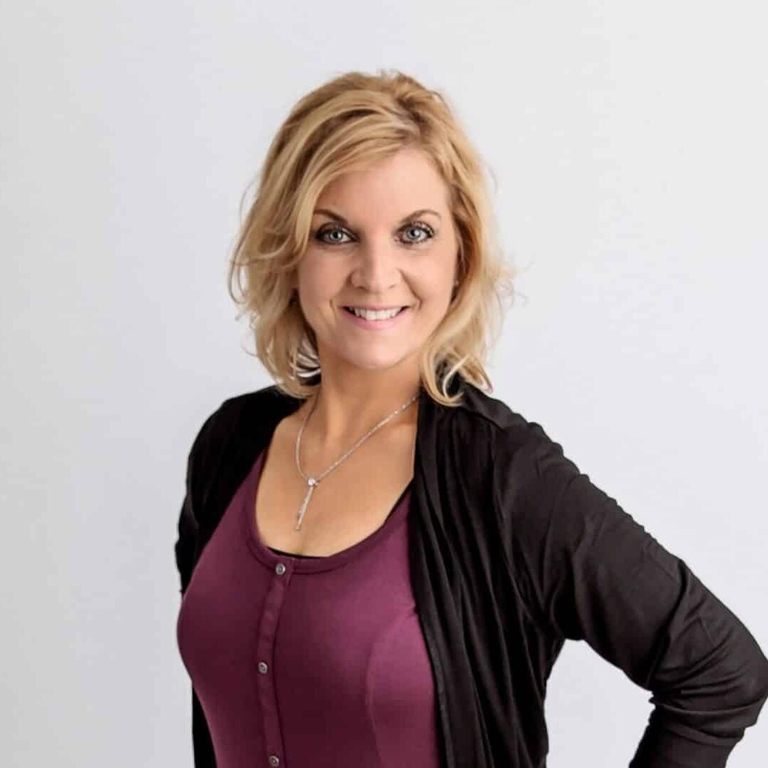 Johnette Headshot